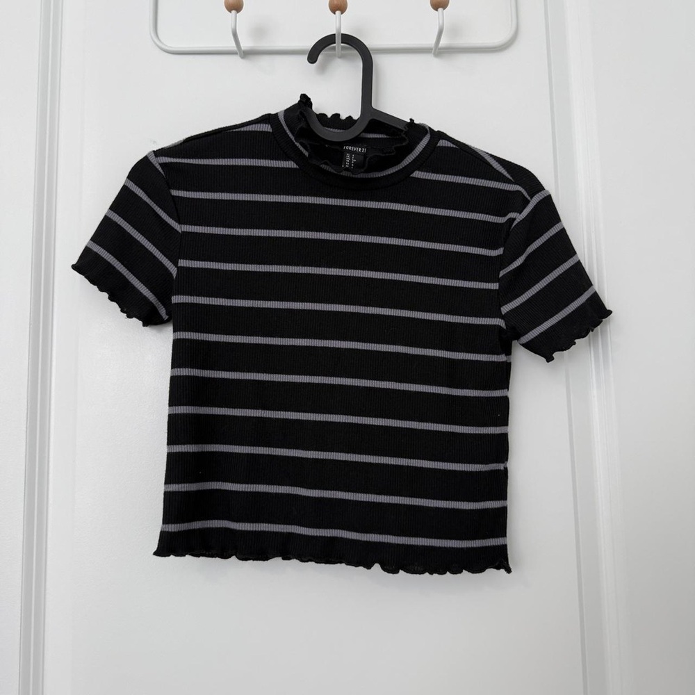 Forever 21 Black and Gray Striped Lettuce-Edge Crop Tee